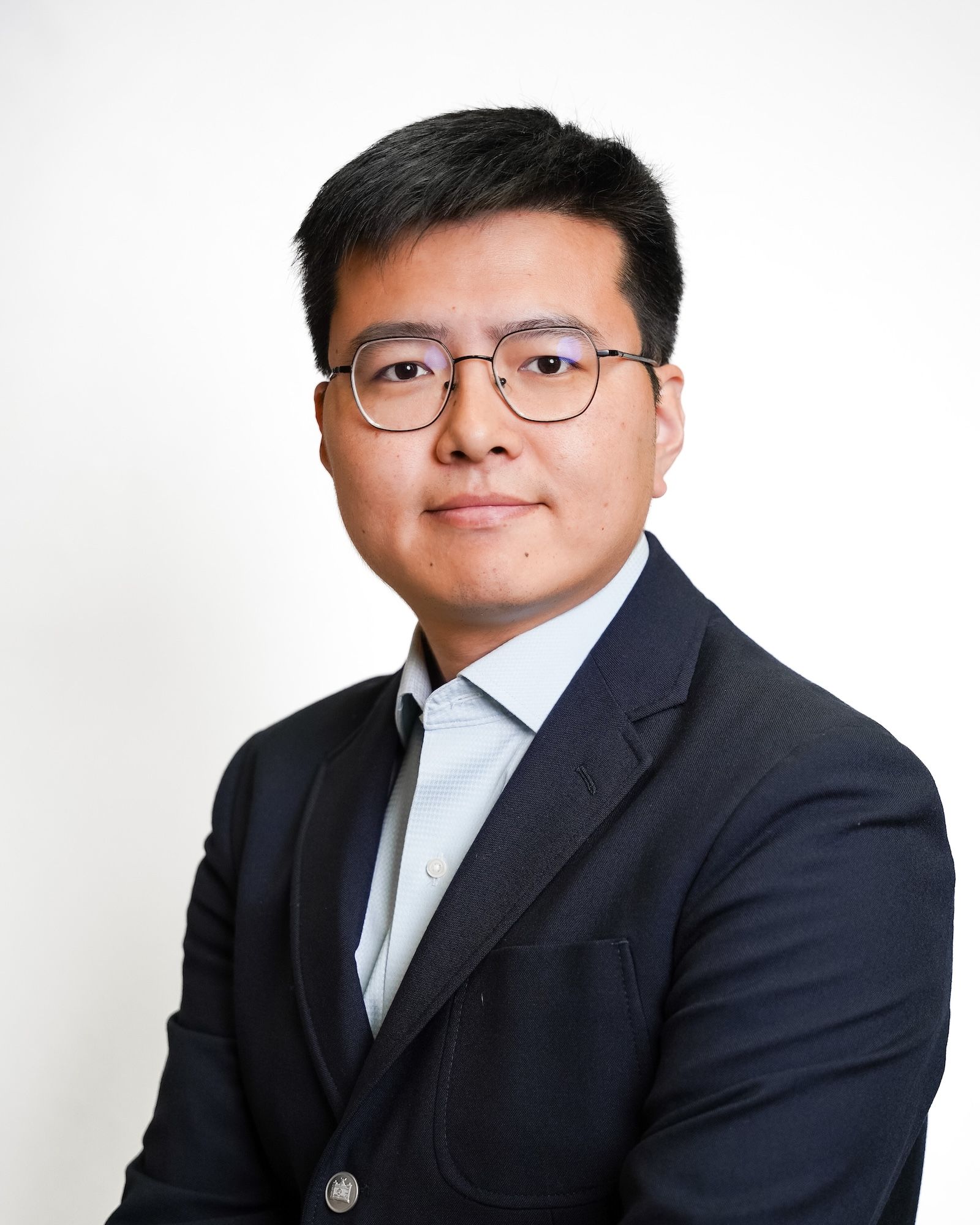 Portrait of Riyang Liu